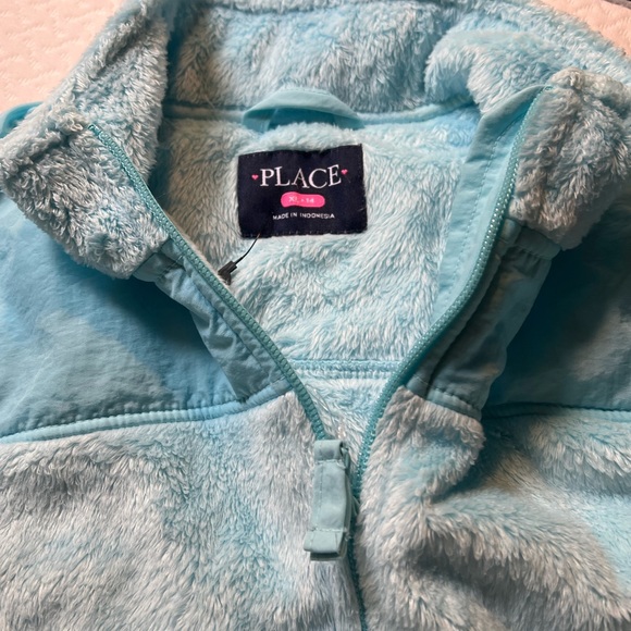 The Childrens Place Fuzzy Light Blue Full Front Zip Jacket Girls Size 14 EUC - Picture 2 of 3